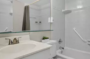 8020 Woodglen Ln, Downers Grove, IL 60516 - Photo 11