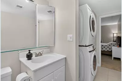8020 Woodglen Lane #202, Downers Grove, IL 60516 - Photo 9
