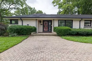 1501 W Talcott Rd, Park Ridge, IL 60068 - Photo 1