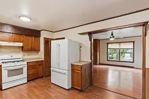 145 Bedford Rd, Bolingbrook, IL 60440 - Photo 9