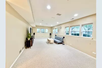 2820 N Greenwood Avenue, Arlington Heights, IL 60004 - Photo 7