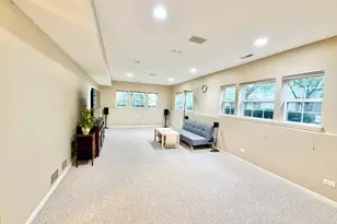 2820 N Greenwood Ave, Arlington Heights, IL 60004 - Photo 7