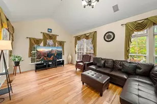 2820 N Greenwood Ave, Arlington Heights, IL 60004 - Photo 3