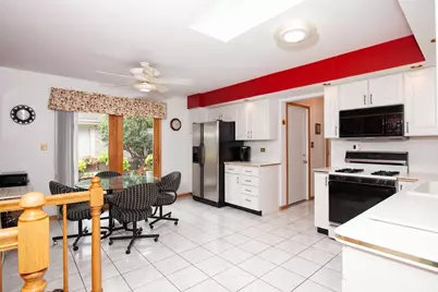 9430 S 69th Avenue, Oak Lawn, IL 60453 - Photo 5