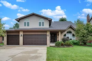 1124 Covington Dr, Lemont, IL 60439 - Photo 1