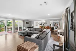 1006 W Frontenac Dr, Arlington Heights, IL 60004 - Photo 7