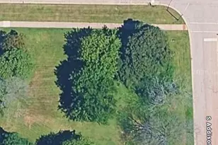1402 S Addison Ave, Lombard, IL 60148 - Photo 1