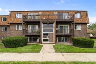 113 Boardwalk St, Elk Grove Village, IL 60007 - Photo 1