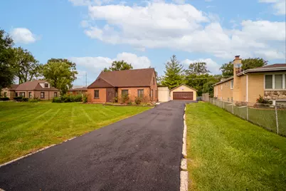 1700 Pratt Street, Des Plaines, IL 60018 - Photo 3