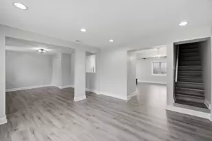 1700 Pratt St, Des Plaines, IL 60018 - Photo 11
