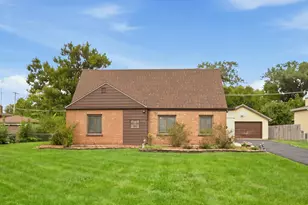 1700 Pratt St, Des Plaines, IL 60018 - Photo 1