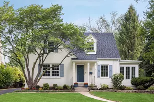 380 Oak St, Glen Ellyn, IL 60137 - Photo 1