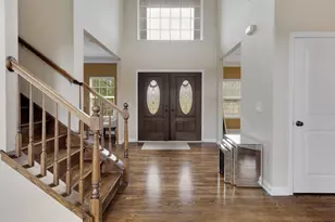4019 Chinaberry Ln, Naperville, IL 60564 - Photo 3