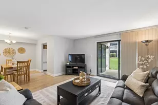 1505 Harbour Ct, Schaumburg, IL 60193 - Photo 5