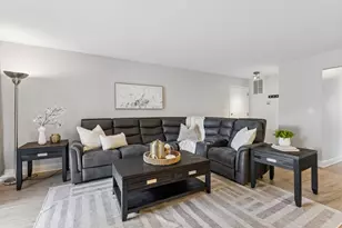 1505 Harbour Ct, Schaumburg, IL 60193 - Photo 3