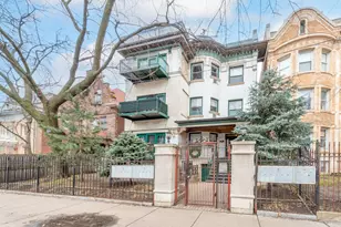 4518 N Sheridan Rd, Chicago, IL 60640 - Photo 1