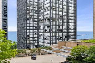 250 E Pearson St, Chicago, IL 60611 - Photo 21