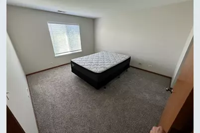 593 W Kristina Lane, Round Lake, IL 60073 - Photo 5