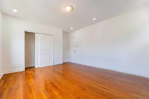 1633 W 76th St, Chicago, IL 60620 - Photo 7