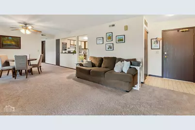 4905 W Oakwood Drive #D, McHenry, IL 60050 - Photo 5