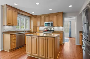 363 Newman Ct, Lake Bluff, IL 60044 - Photo 5