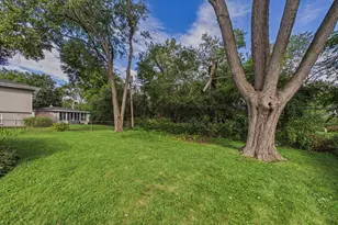 312 W Goebel Dr, Lombard, IL 60148 - Photo 21