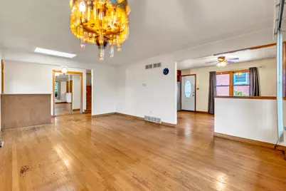 10220 S Kostner Avenue, Oak Lawn, IL 60453 - Photo 5