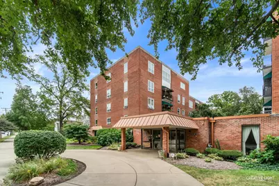 450 W Downer Place #2A, Aurora, IL 60506 - Photo 1