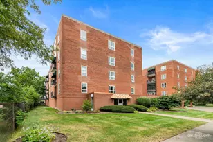 450 W Downer Pl, Aurora, IL 60506 - Photo 27