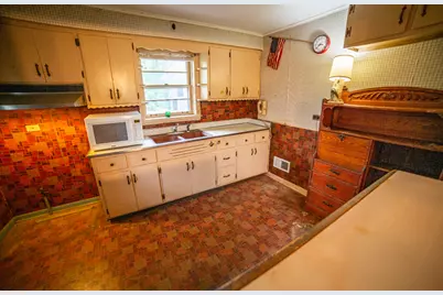 8919 W 95th Street, Palos Hills, IL 60465 - Photo 5