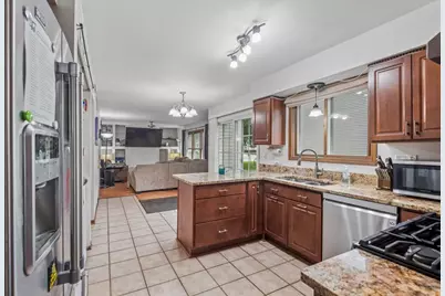 1348 Loch Lomond Drive, Crystal Lake, IL 60014 - Photo 7