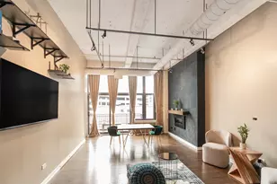 333 W Hubbard St, Chicago, IL 60654 - Photo 3