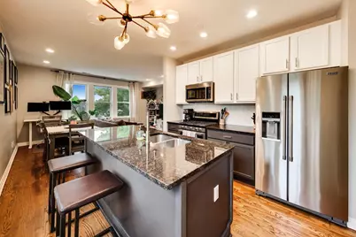 2243 W Ainslie Street #3W, Chicago, IL 60625 - Photo 5