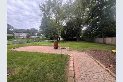 213 Edgemont Street, Mundelein, IL 60060 - Photo 3