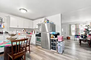 1672 Evergreen Ave, Hanover Park, IL 60133 - Photo 3