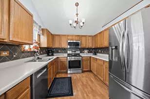 5509 Salma St, Plainfield, IL 60586 - Photo 9