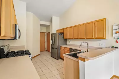 2276 Ashbrook Lane, Grayslake, IL 60030 - Photo 3