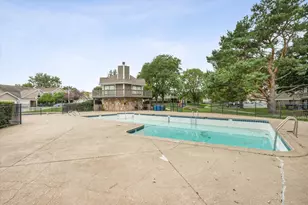 472 Lambert Dr, Schaumburg, IL 60193 - Photo 15