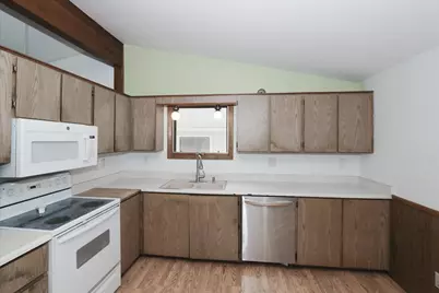 23874 N Echo Lake Road, Lake Zurich, IL 60047 - Photo 9