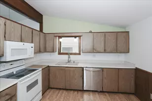 23874 N Echo Lake Rd, Lake Zurich, IL 60047 - Photo 9