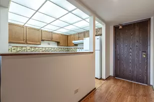 475 Plum Creek Dr, Wheeling, IL 60090 - Photo 7