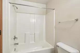 1443 Spring Brook Ct, Round Lake Beach, IL 60073 - Photo 19