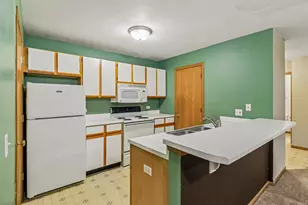1443 Spring Brook Ct, Round Lake Beach, IL 60073 - Photo 7