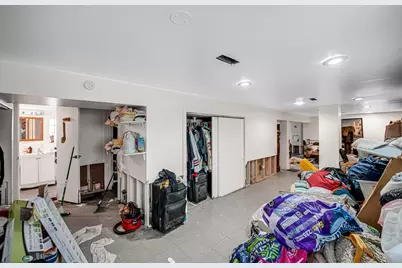 4835 W Haddon Avenue, Chicago, IL 60651 - Photo 11