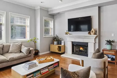 1400 W Byron Street #2E, Chicago, IL 60613 - Photo 5