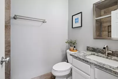 1400 W Byron Street #2E, Chicago, IL 60613 - Photo 15