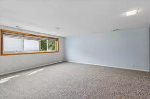 9427 Merrill Ave, Morton Grove, IL 60053 - Photo 15