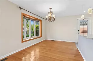 9427 Merrill Ave, Morton Grove, IL 60053 - Photo 5