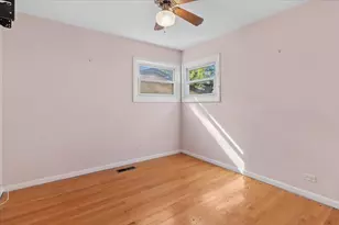 9427 Merrill Ave, Morton Grove, IL 60053 - Photo 11