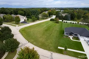 699 Greenfield Rd, Sugar Grove, IL 60554 - Photo 1